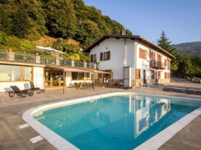 Gorgeous Mansion in Pisogne with Private Swimming Pool, Artogne
